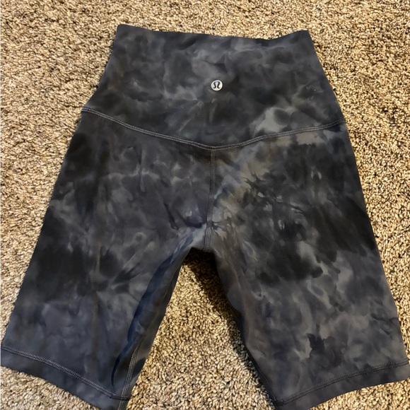 LULULEMON ALIGN SHORTS | size 4 - Picture 4 of 4